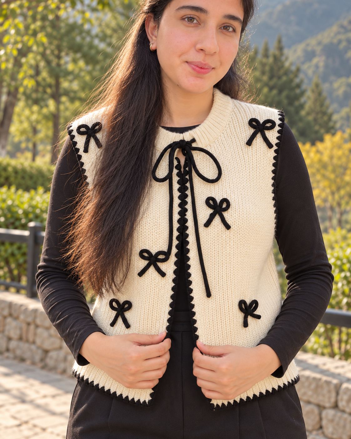 Handmade Bow Knit Vest – Cream & Black